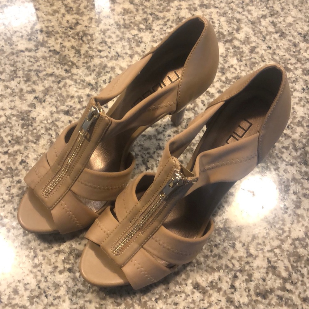 Zip up heels